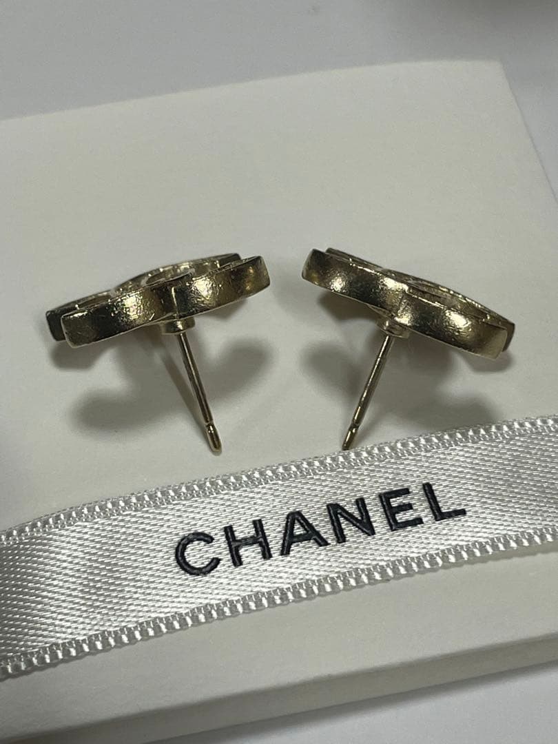 シャネル　ココマーク ラインストーンピアス　ゴールド