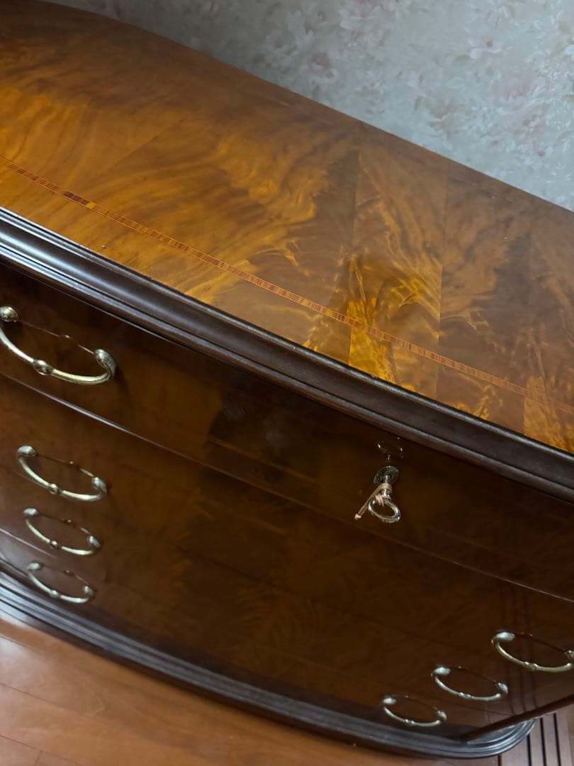 すぎた　ブラウン木製チェスト 4引き出し 鍵付き　4/4までの出品⭐️