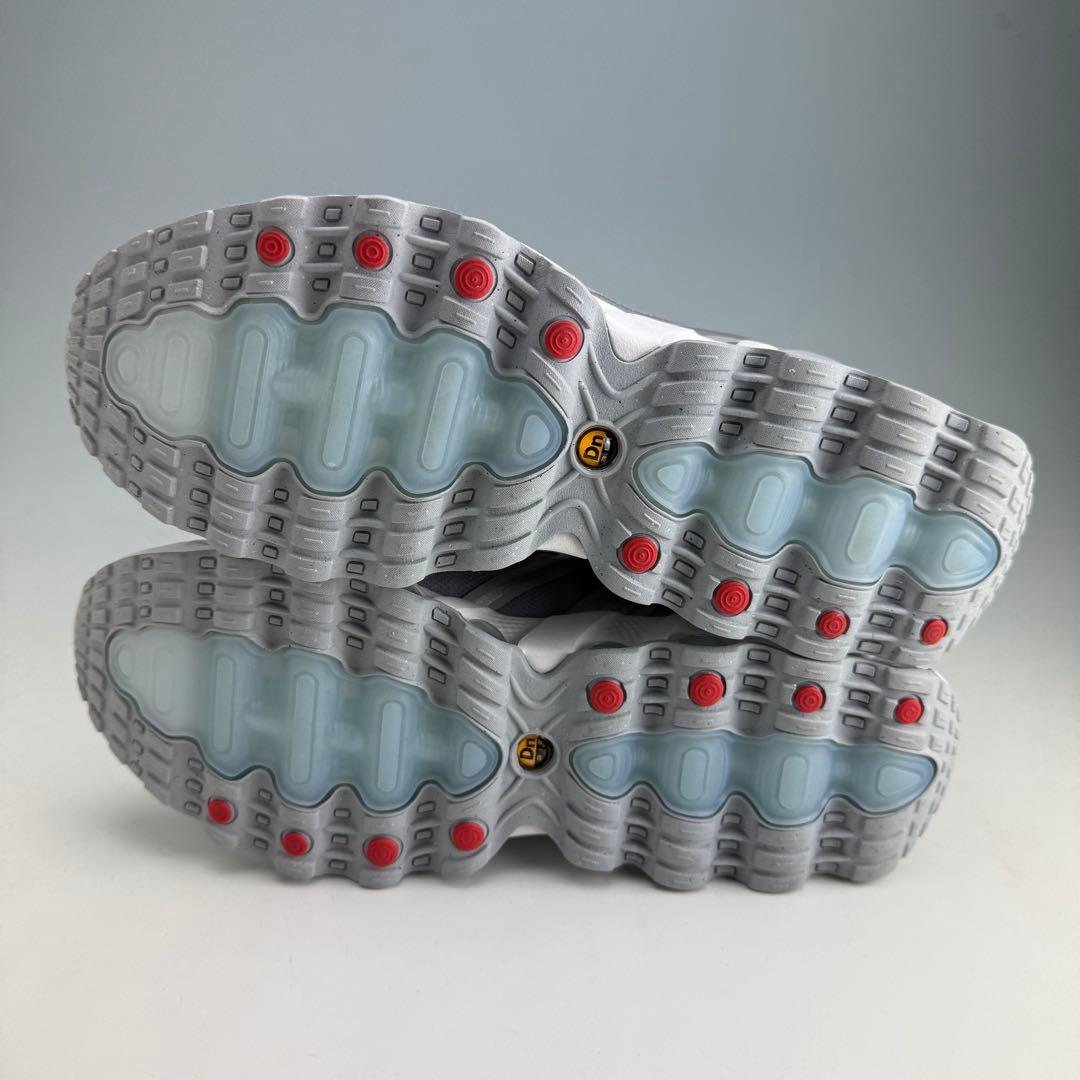 26cm ナイキ ウィメンズ エアマックスDN8 \"”メタリックシルバー\"