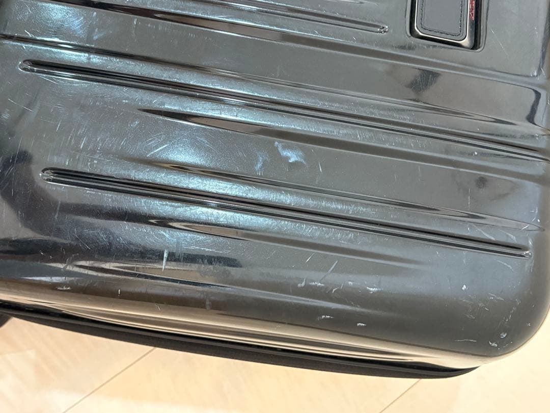 TUMI ブラック キャリーケース 4ホイール　V3