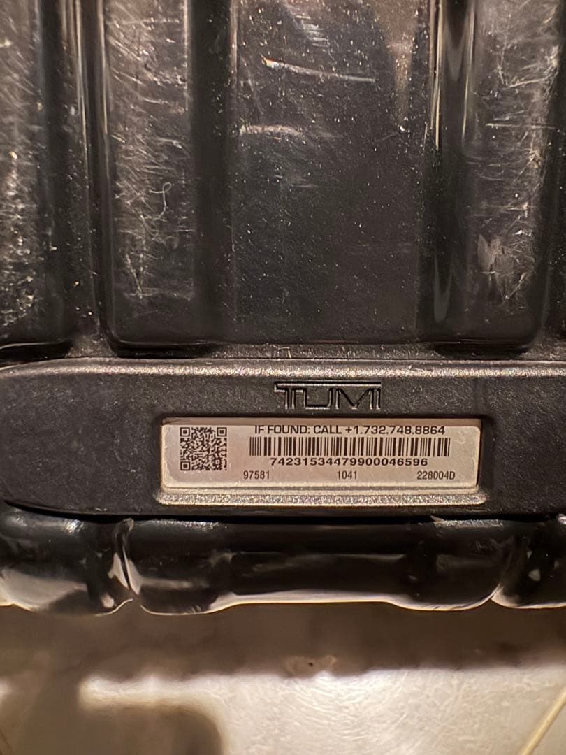 TUMI ブラック キャリーケース 4ホイール　V3