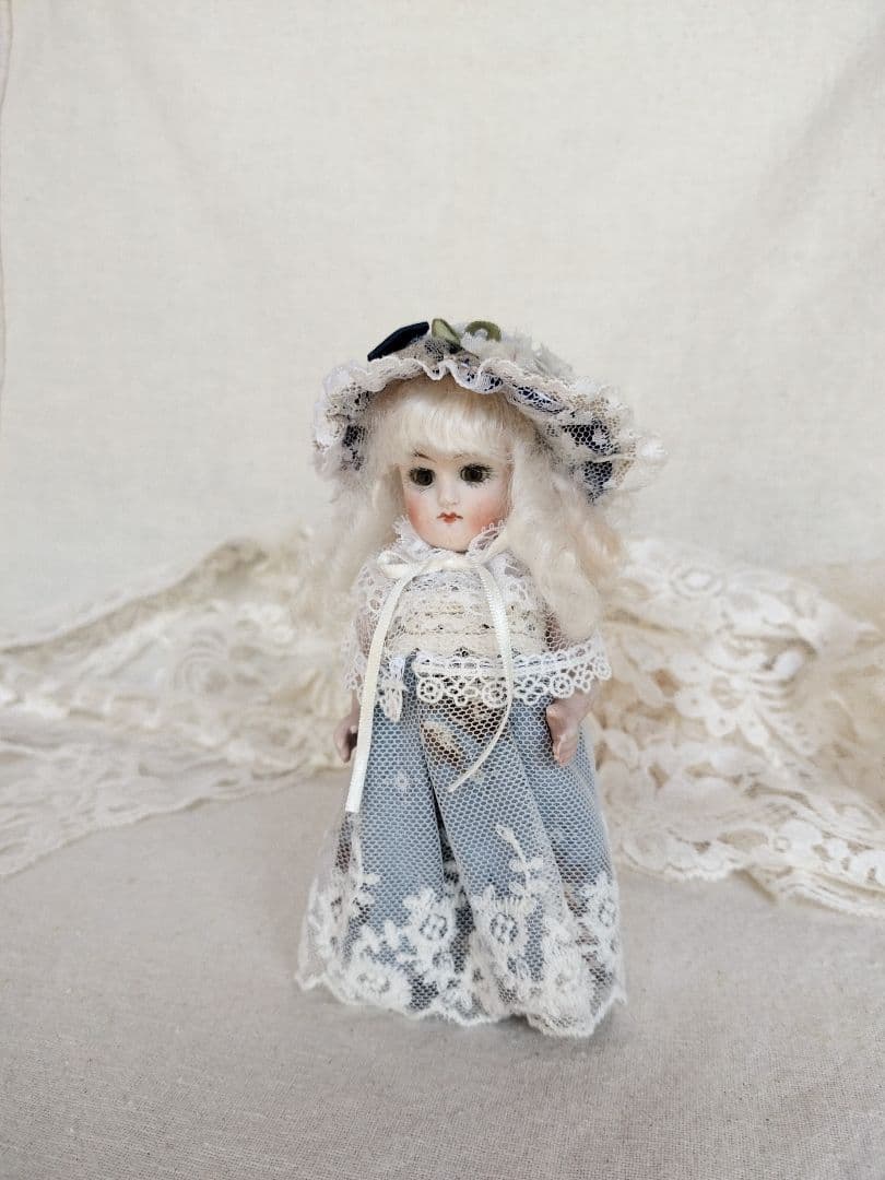 アンティーク　ミニョネット