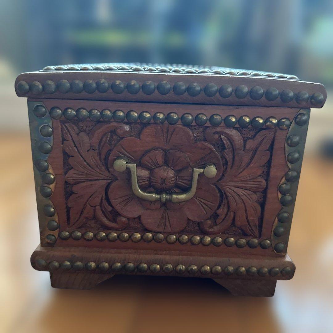 オマーン製 木彫装飾ボックス マンドゥース 宝石箱 小物入れ 伝統工芸