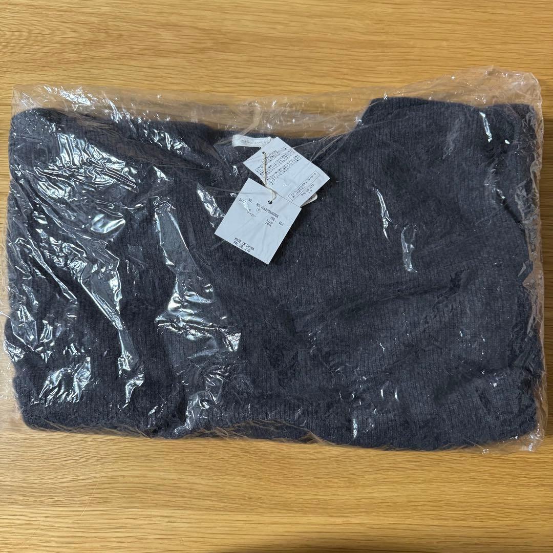 【新品・タグ付】リヴドロワ ヘアリーウール片畦Vネックニット チャコールグレー