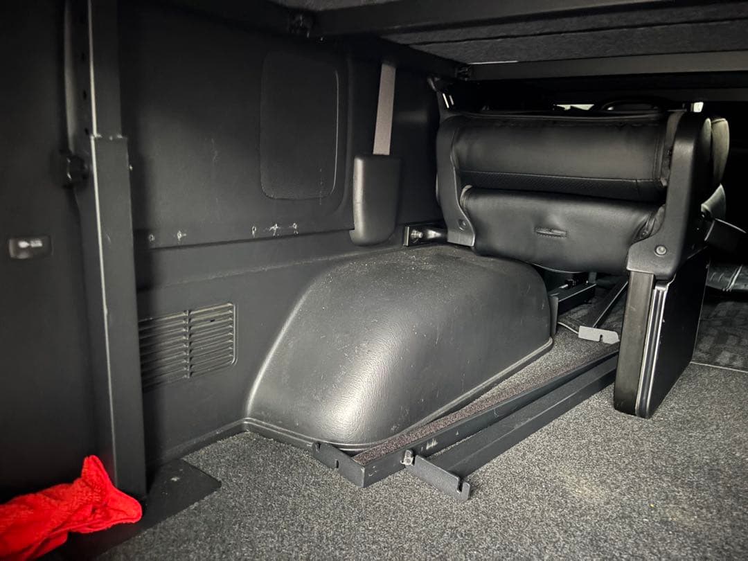 専用ハイエース200系グランドキャビン　ベッドキッド　M.flat