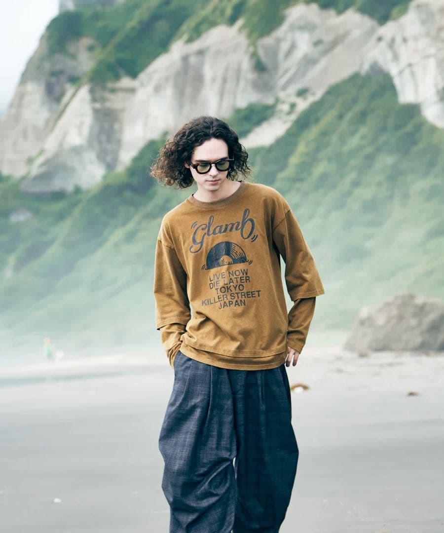 定価17600円　glamb ロンT