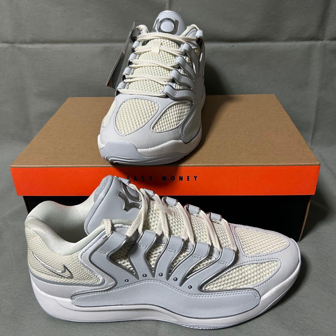 ナイキ　KD18 グレー　ホワイト　シルバー　ケビンデュラント　バッシュ　白