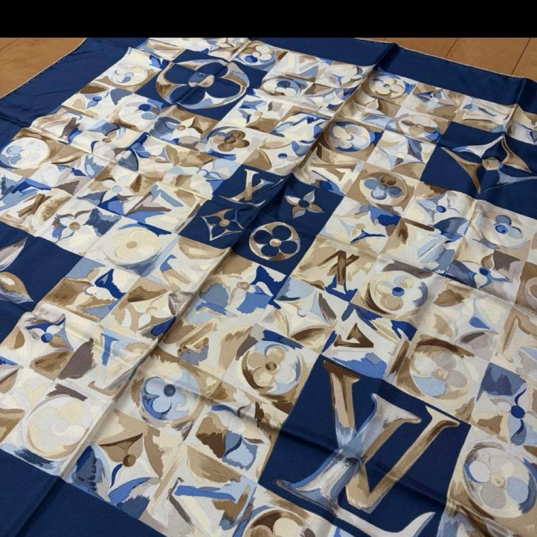 Louis Vuitton ルイヴィトン　モノグラム　大判スカーフ　シルク