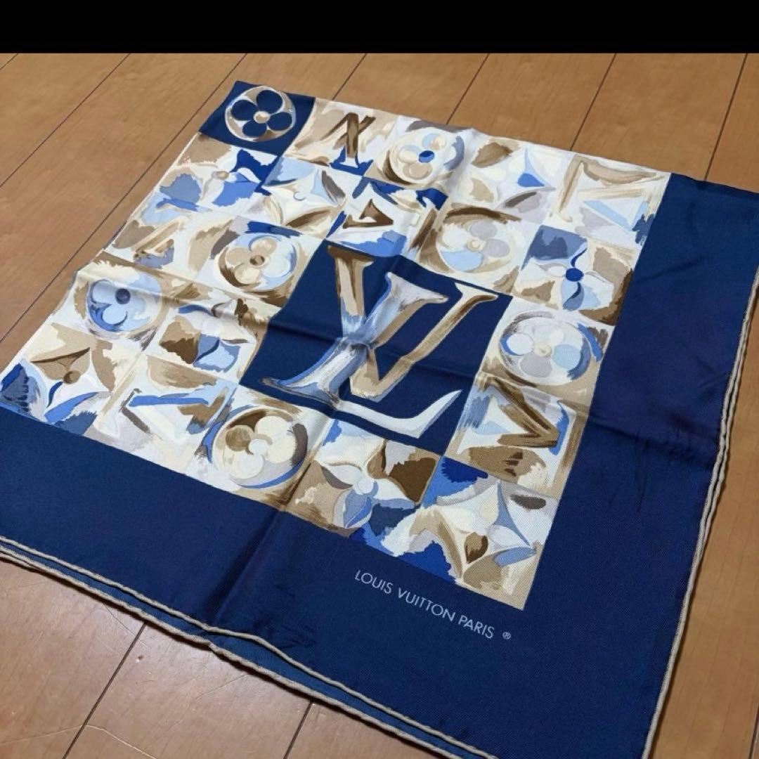 Louis Vuitton ルイヴィトン　モノグラム　大判スカーフ　シルク