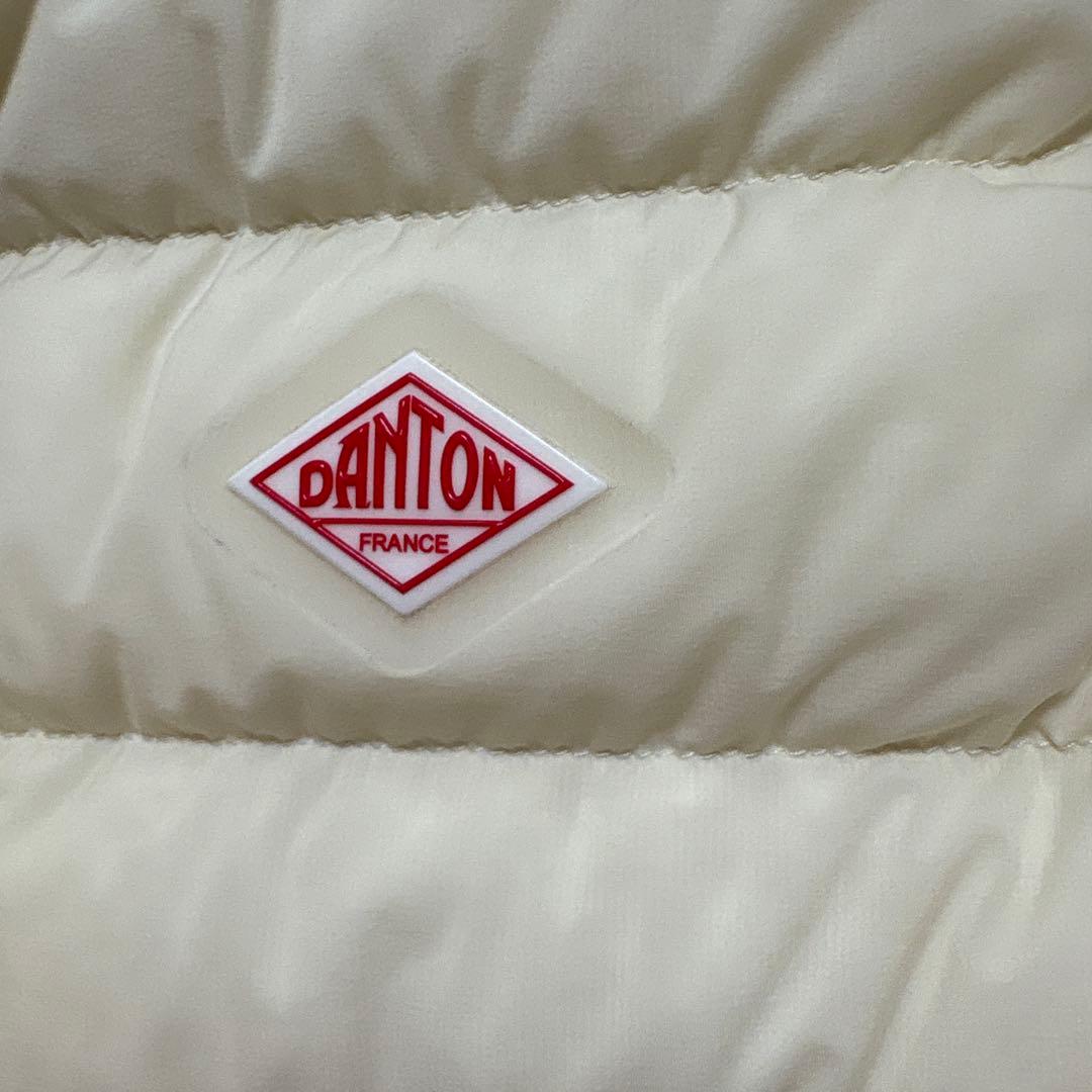新品　DANTON アイボリー ダウンベスト