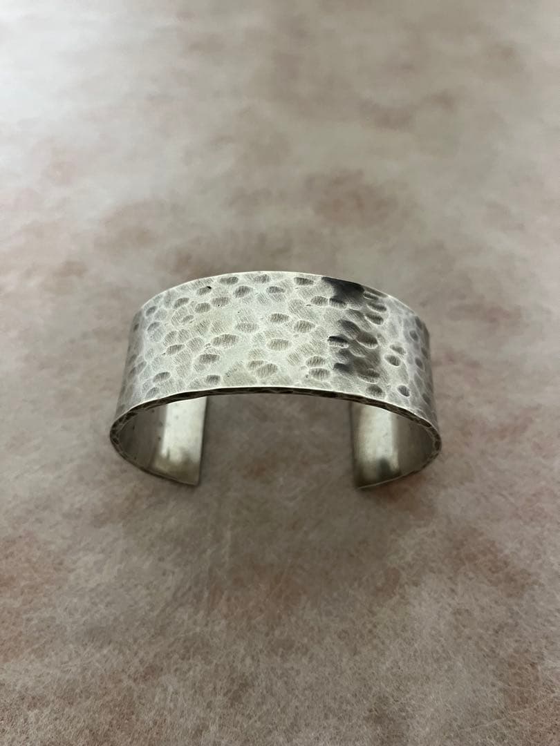 サンローラン　saint laurent シルバー ハンマードオープンバングル