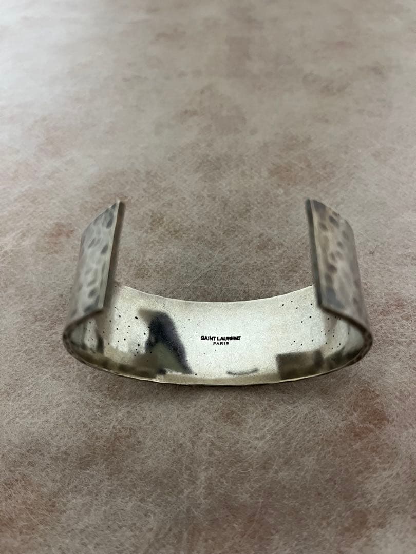サンローラン　saint laurent シルバー ハンマードオープンバングル