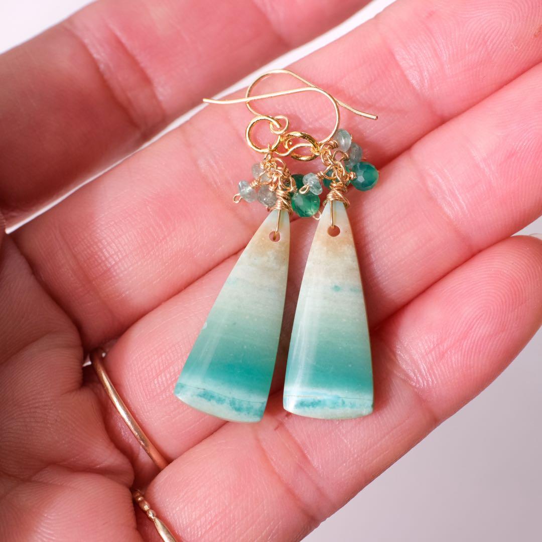 ハニーフラット ♦︎14kgfブルーオパライズドウッドピアス