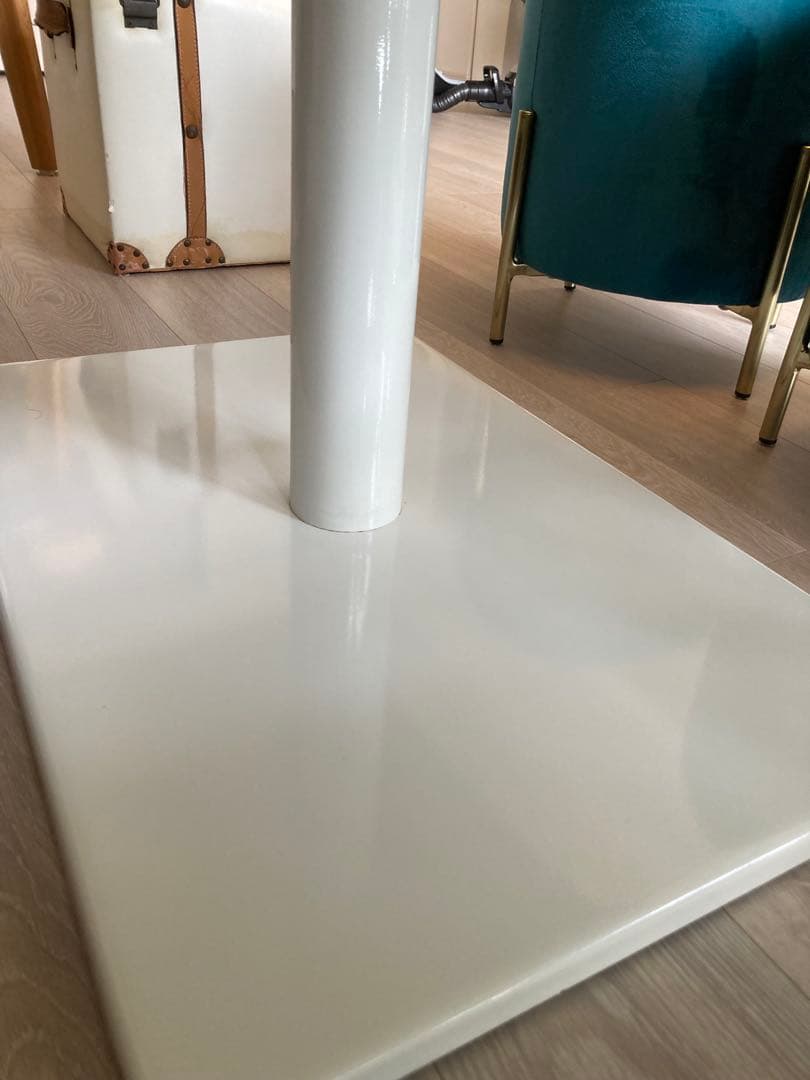 美しい波型！ホワイト木目のカフェテーブル arne  HIGH