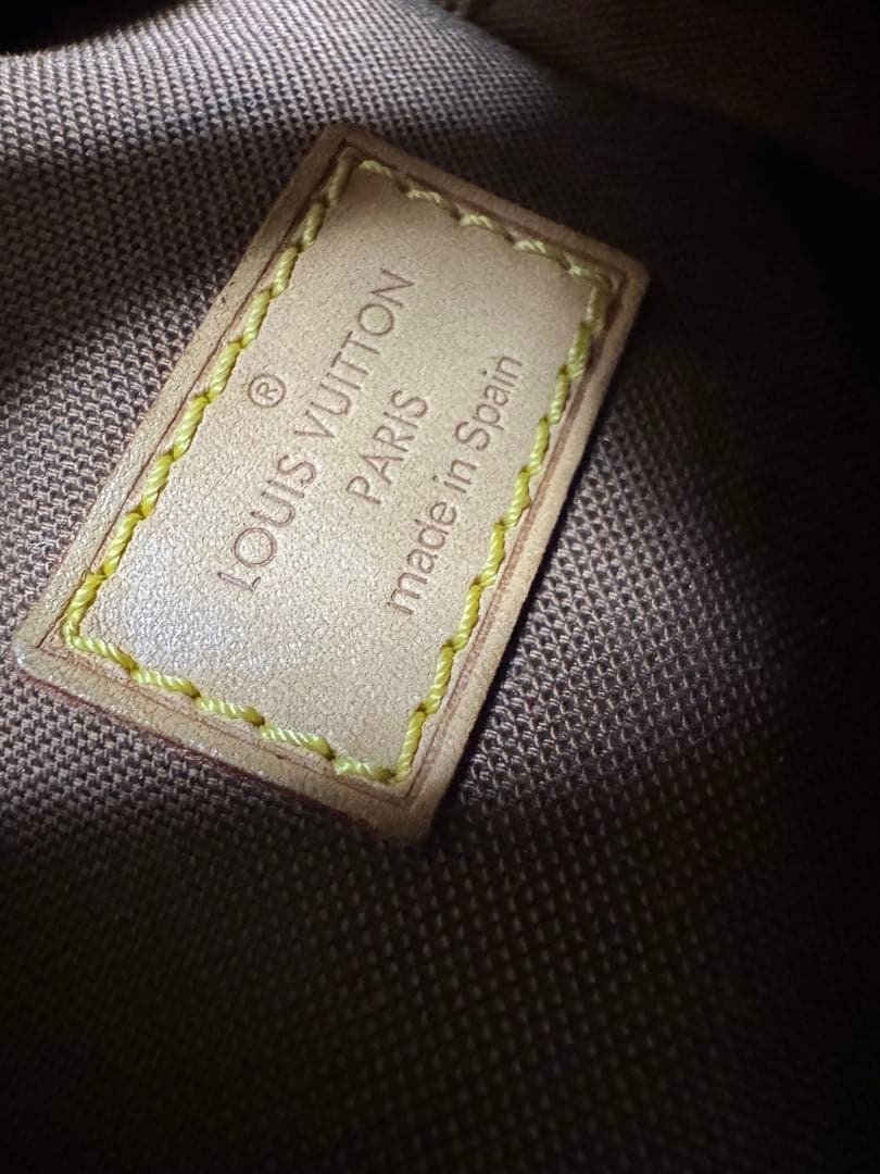 ルイビトン　ボディーバック