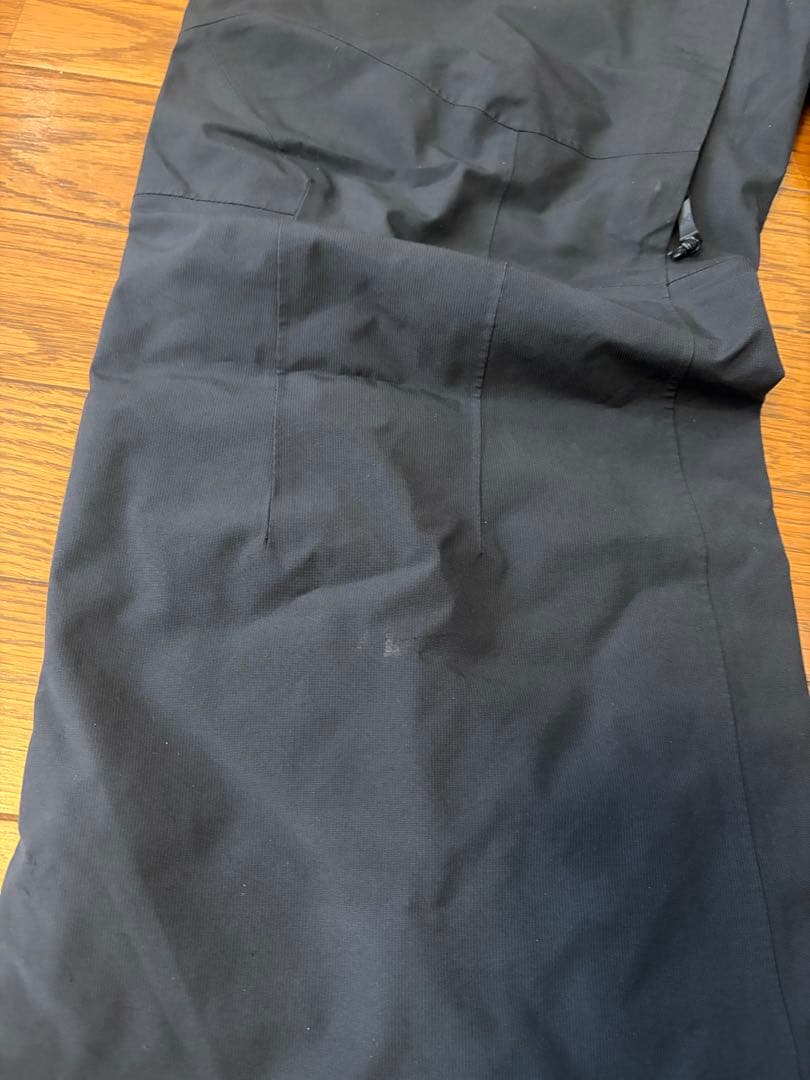 Burton [ak] ブラックスノーボードパンツ Sサイズ