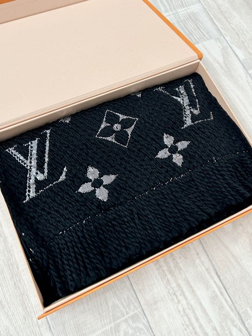 【Louis Vuitton】エシャルプロゴマニアシャイン ノワール