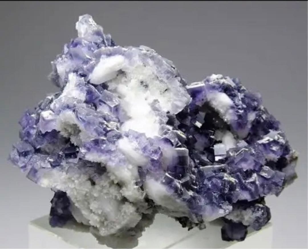 中国産　パープルフローライト　蛍石