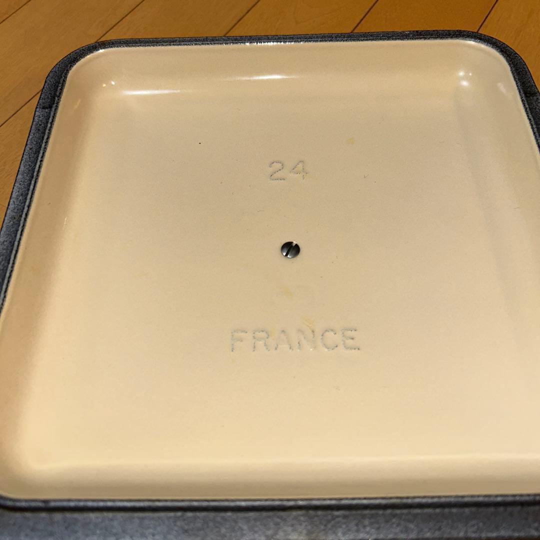 ル・クルーゼ　廃盤色　ミストグレー