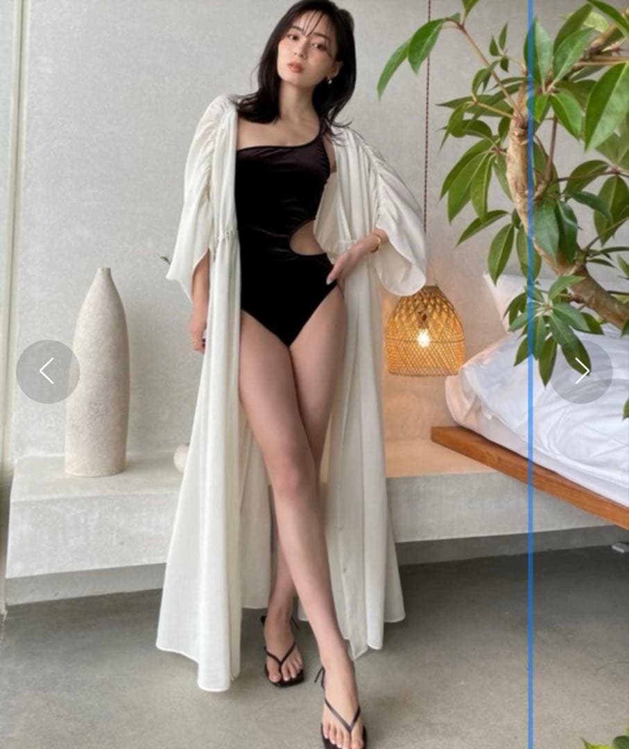 anuans（アニュアンス） サイドカットアウトベロアワンピース