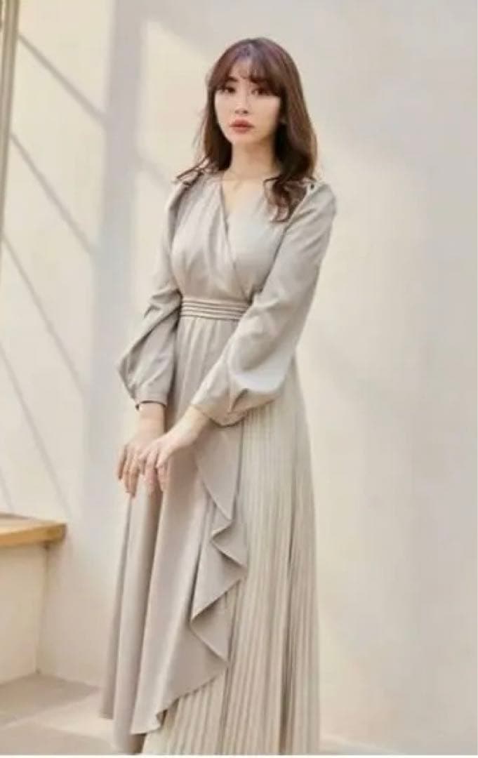 美品　herlipto Mayfair Ruffled Dress