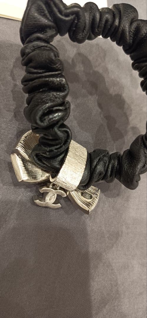 CHANEL シュシュ✨ヘアゴム✨ブレスレットに！