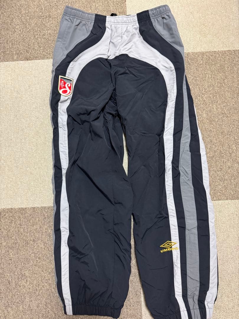 supreme×umbroコラボ　トラックパンツ ブラック/グレー