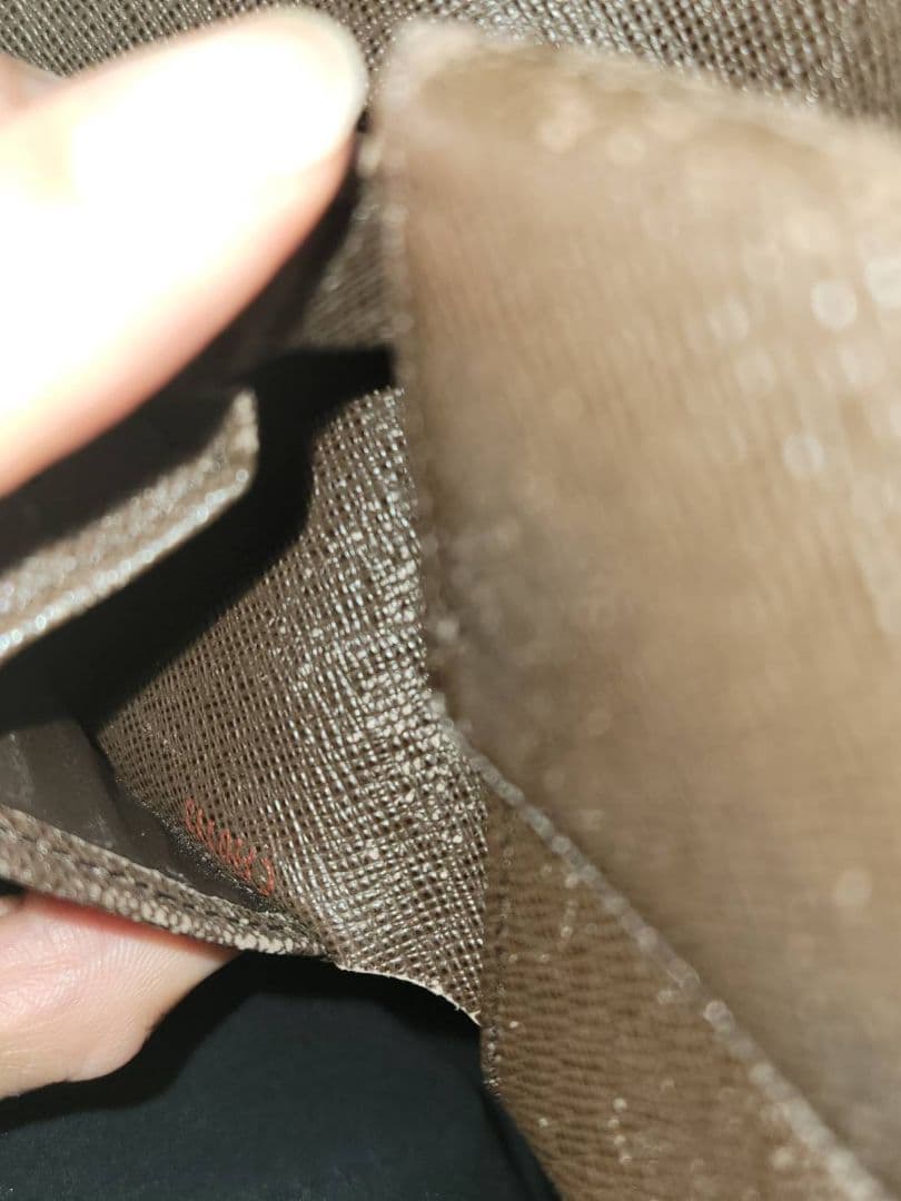 ルイ・ヴィトン ダミエ 二つ折り財布