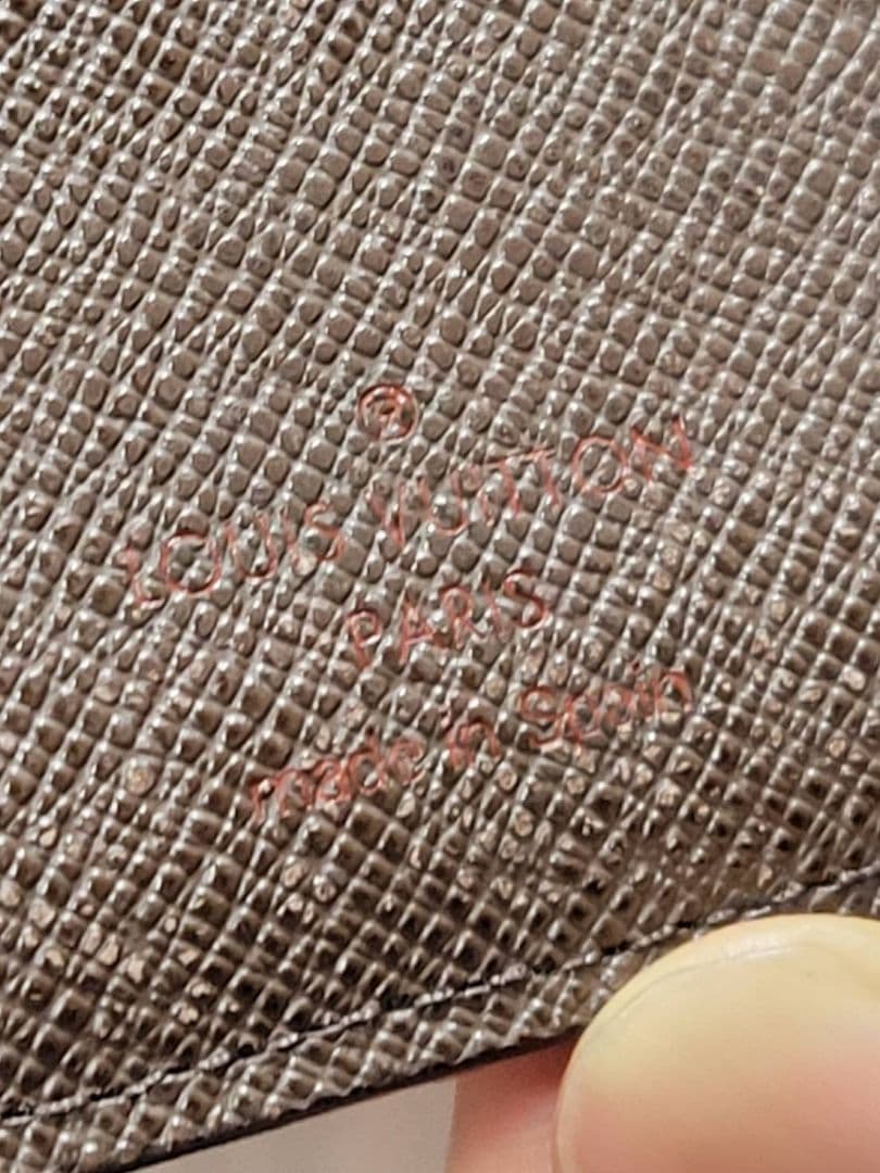 ルイ・ヴィトン ダミエ 二つ折り財布