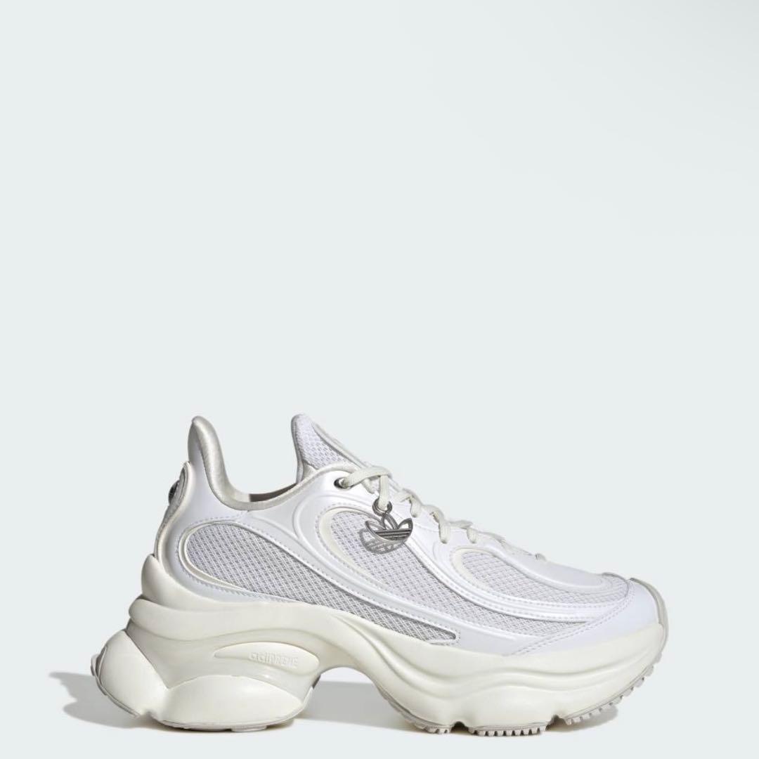 【adidas】OZVENUZ ホワイト　23.5cm