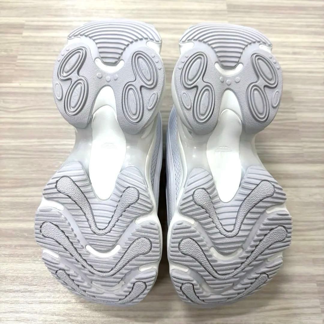 【adidas】OZVENUZ ホワイト　23.5cm