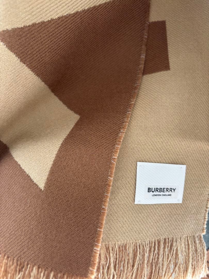 本日限定☆BURBERRYロゴマフラー