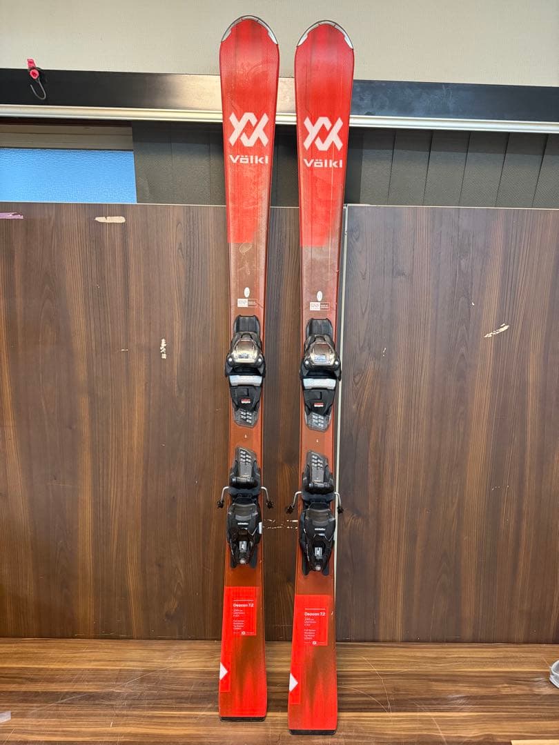 よ*ち様 n*o様 Q3036 フォルクル ディーコン 7.2 144cm スキ