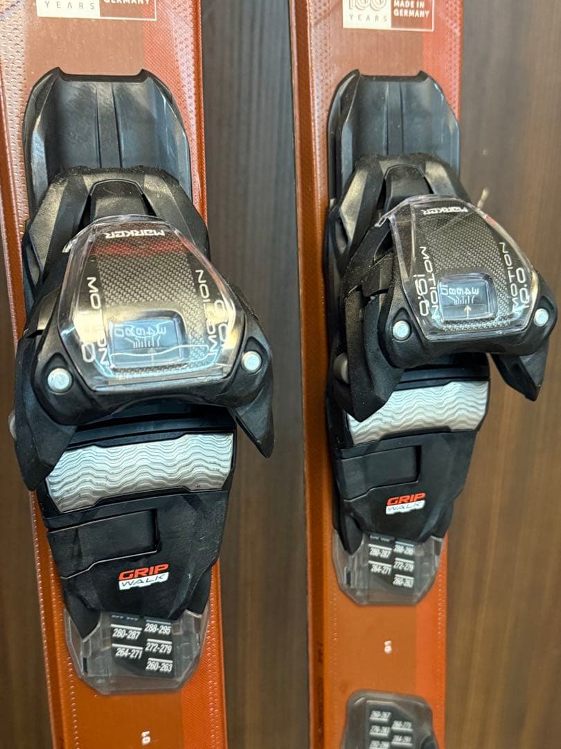 よ*ち様 n*o様 Q3036 フォルクル ディーコン 7.2 144cm スキ