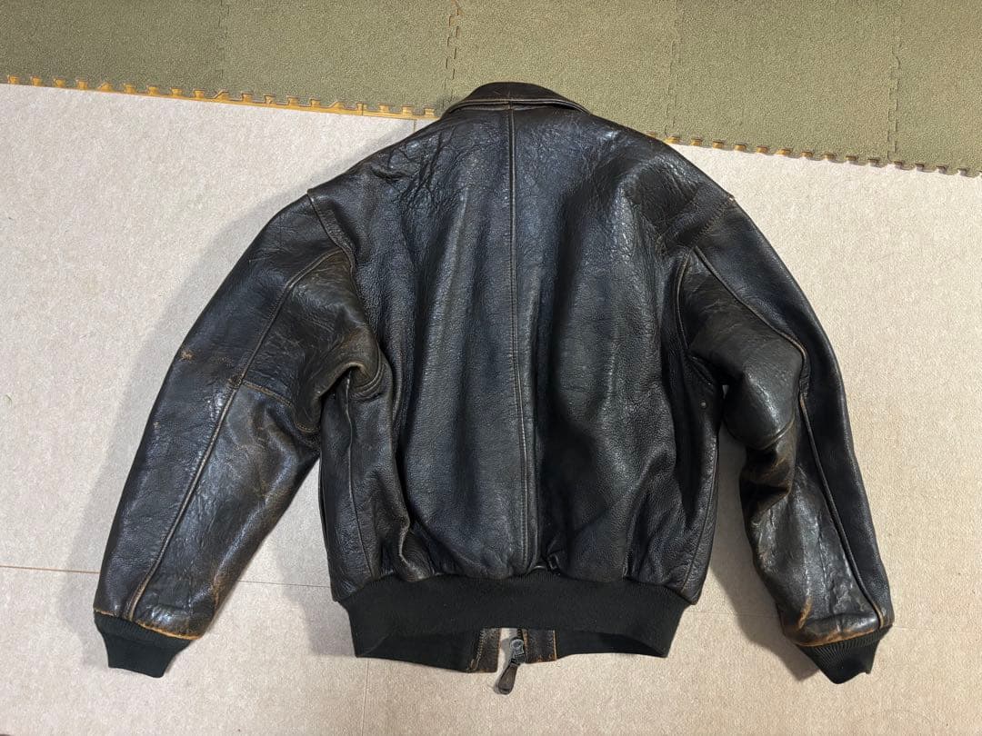あ様AVIREXアヴィレックス A2 レザーフライトジャケット サイズ M 古着