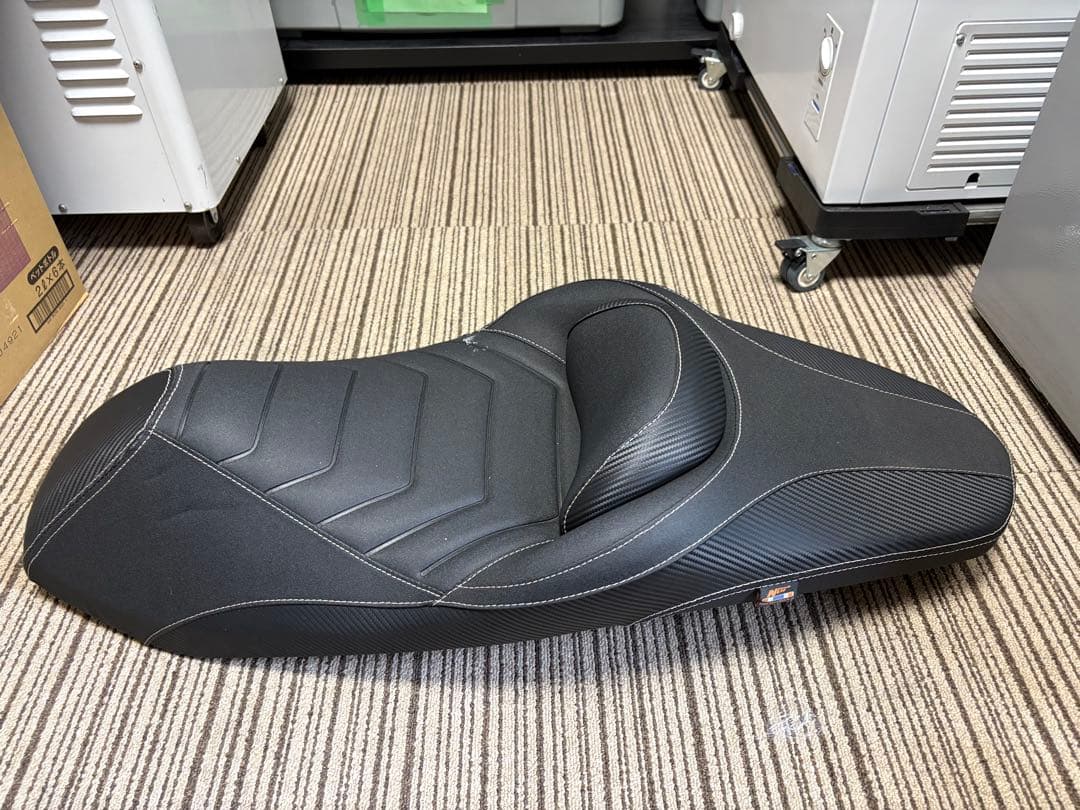 PCX ローダウンシート　ノイワットダン　JK05 JF81