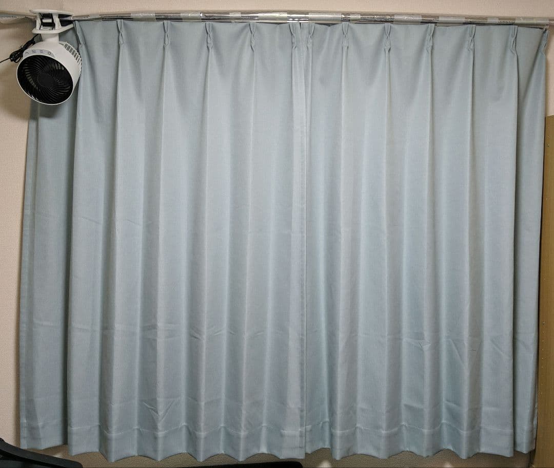 【値下げ】カーテン 断熱率65％・防音・完全遮光　日本製　グリーン