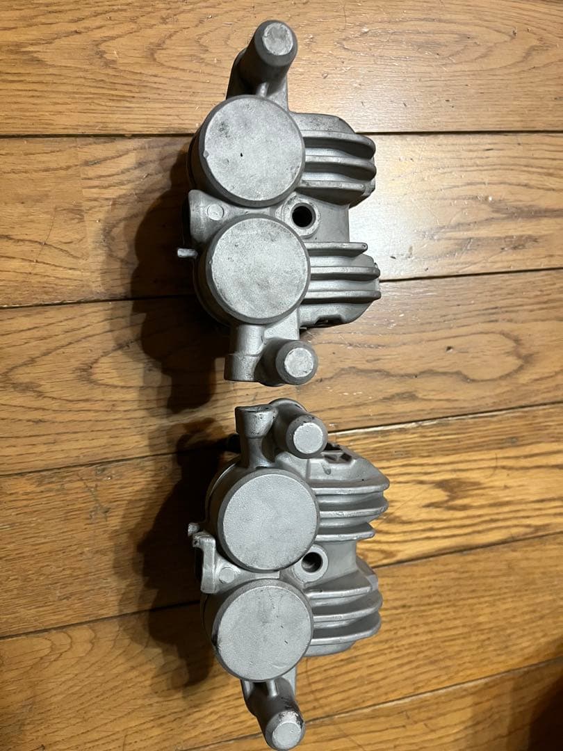 cbx550f フロントキャリパー