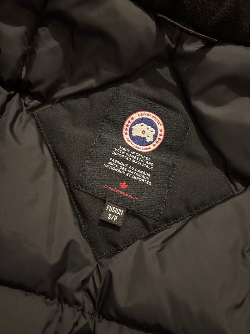 カナダグース　ヴィクトリアパーカ　黒　3037LA ダウンコート　レディース S