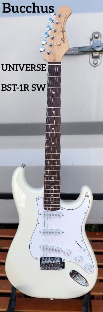 【美品】Bucchus　UNIVERSE　BST-1R SW　エレキギター