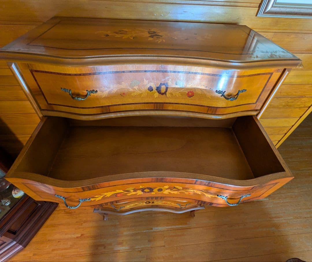 イタリア製 象嵌細工猫足 木製 6段チェスト