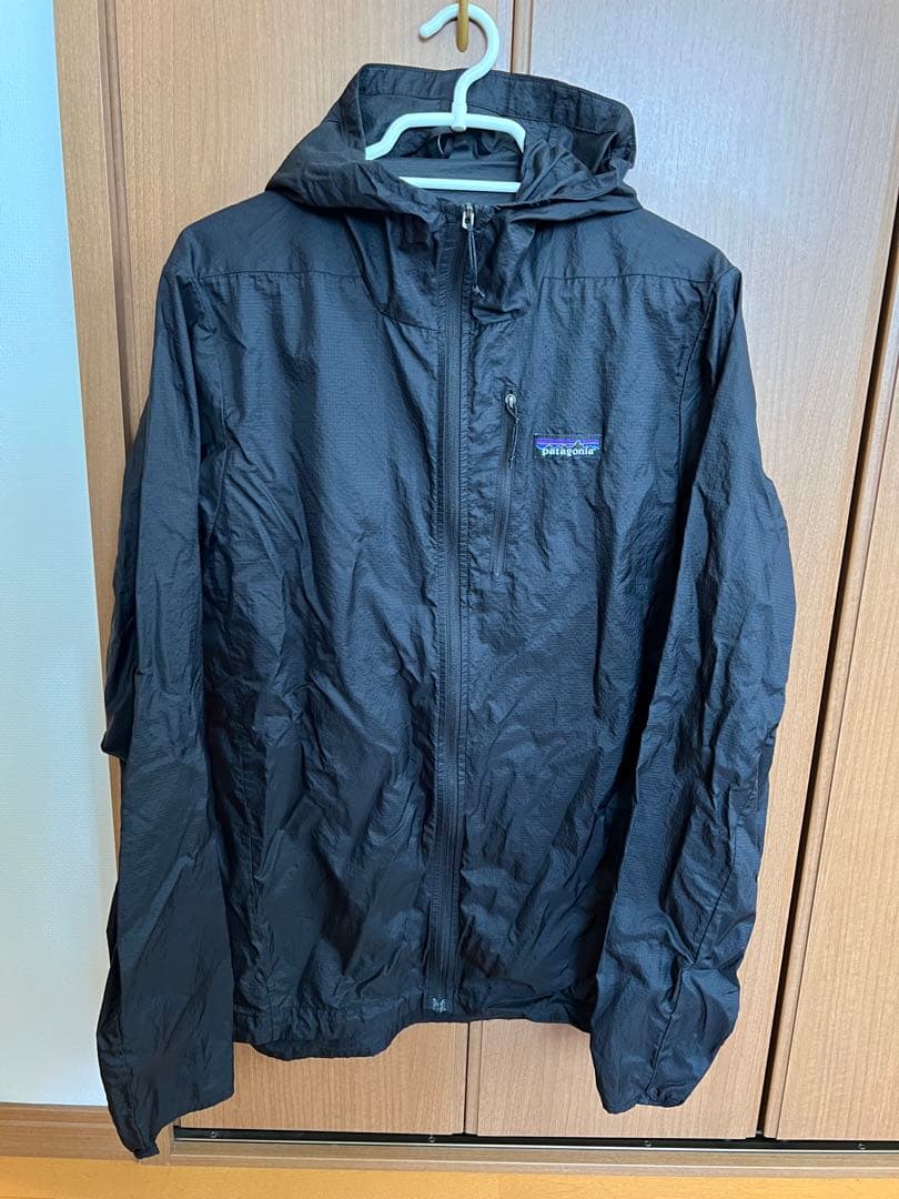 パタゴニア フーディニジャケット・メンズ Sサイズ ブラックカラー