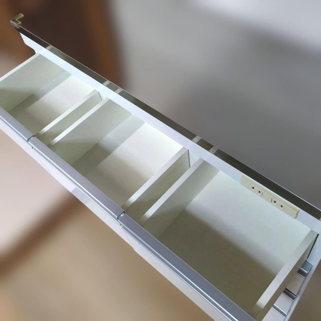 キッチンカウンター 薄型 天板ステンレス鏡面仕上げ