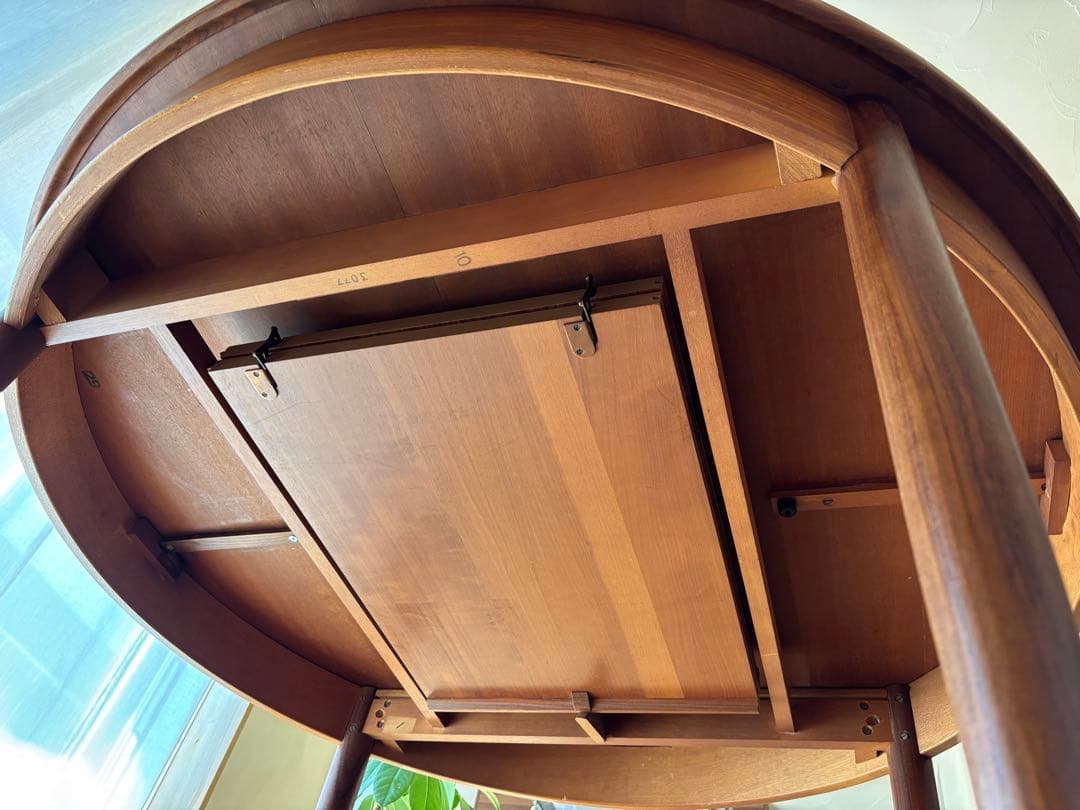 G-PLAN直径122センチ伸長式ダイニングテーブル