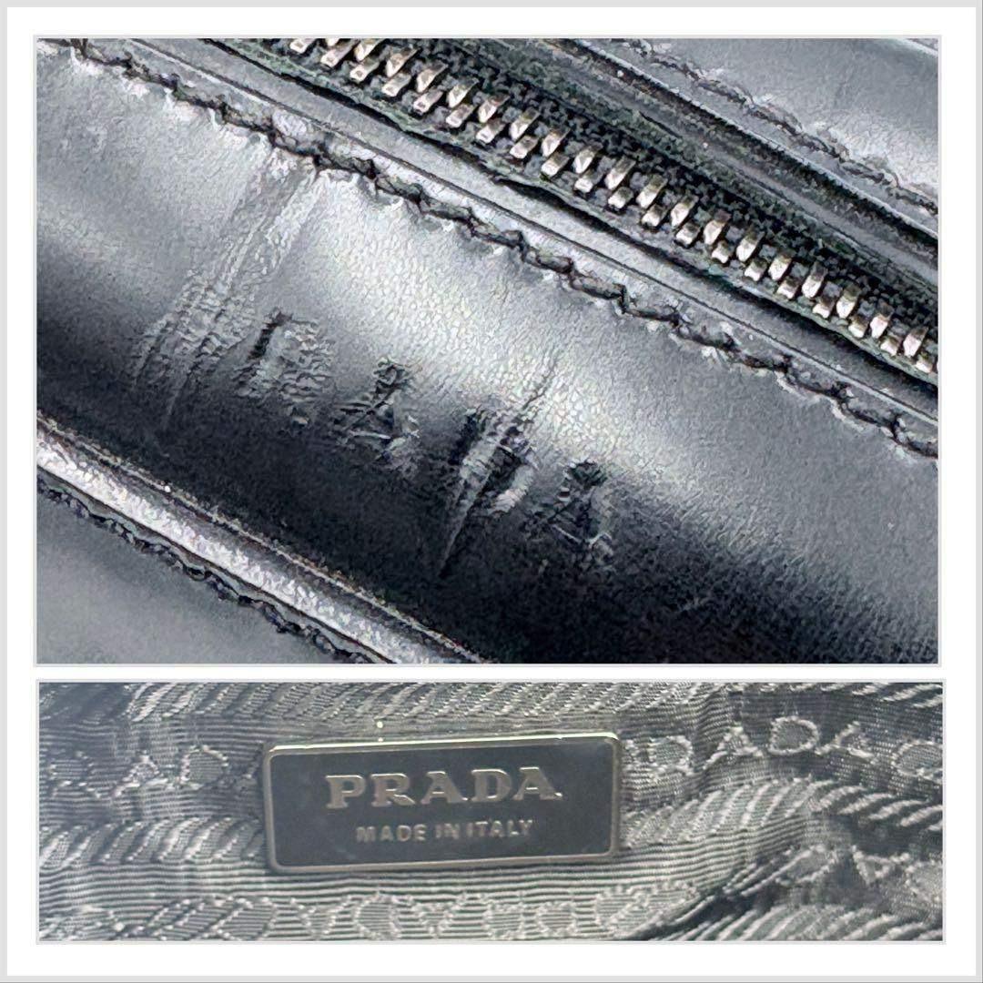 希少PRADAエナメルレザーミニボストンハンドバッグ美品ブラック南京錠付ロゴ刻印