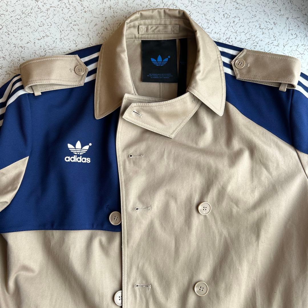 adidas blue versionトレンチコート ベージュ ネイビー