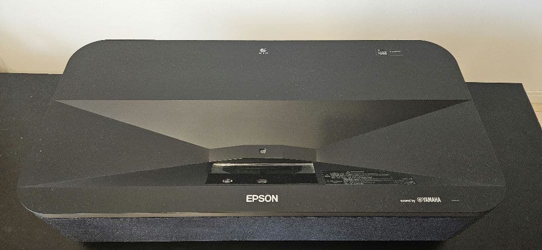 【EPSON　超短焦点4Kプロジェクター】EH-LS800B(送料込み)