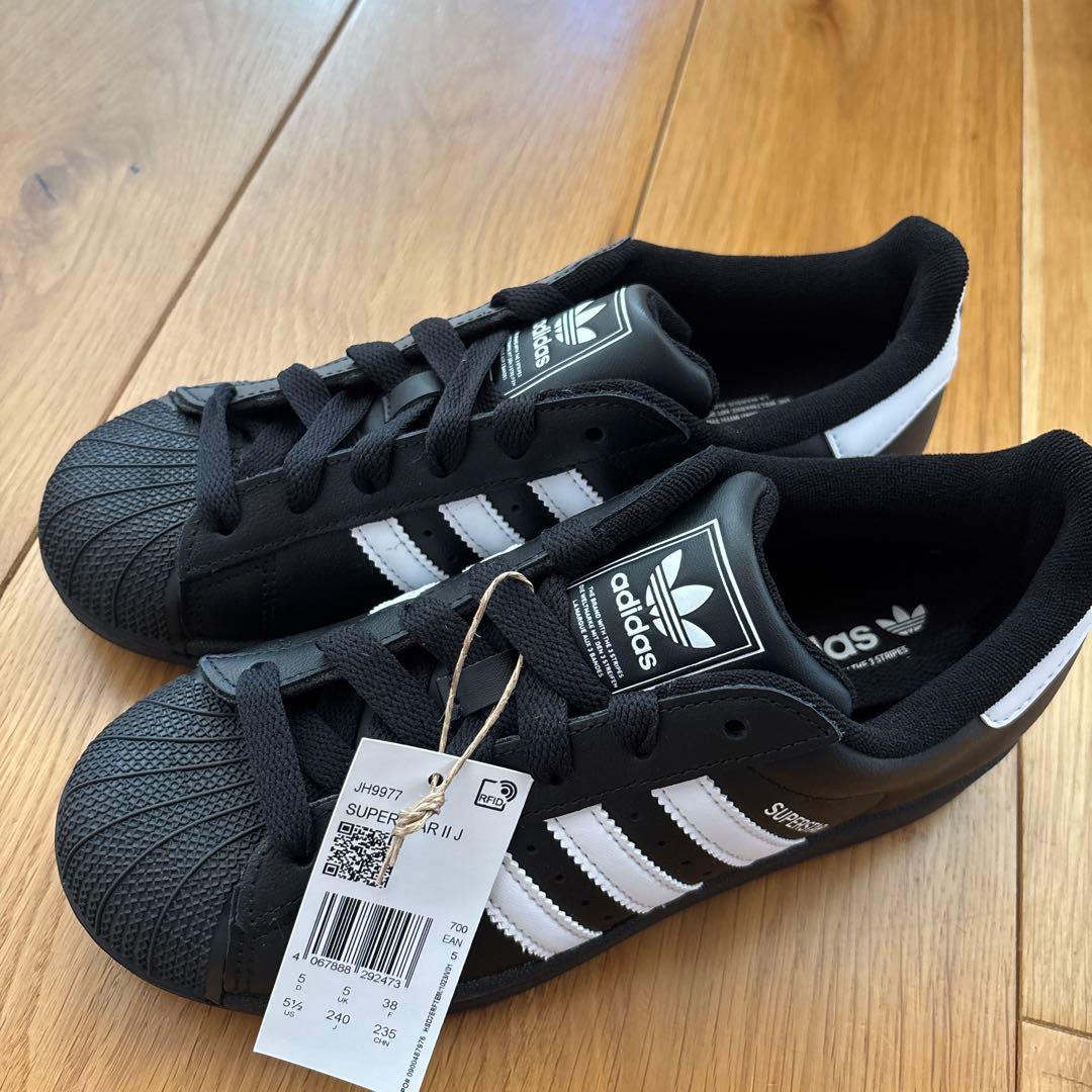 adidas Superstar ブラック/ホワイト23.5新品未使用