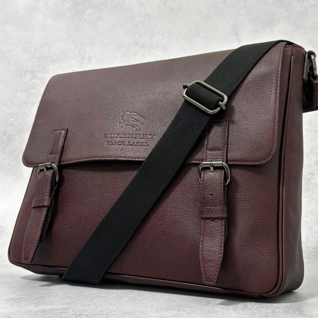 美品 希少 バーバリーブラックレーベル メッセンジャーバッグ レザー A4収納可