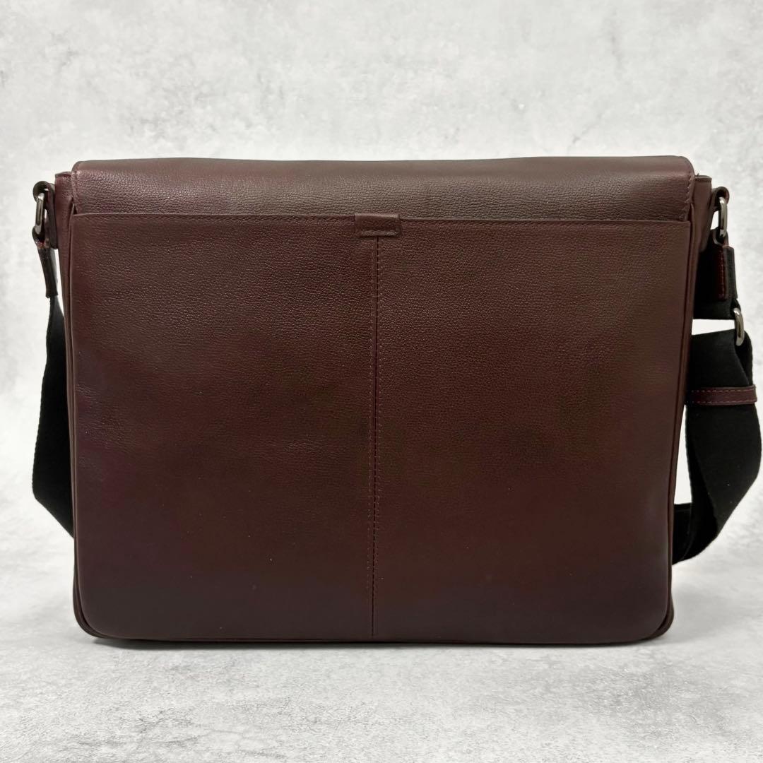 美品 希少 バーバリーブラックレーベル メッセンジャーバッグ レザー A4収納可